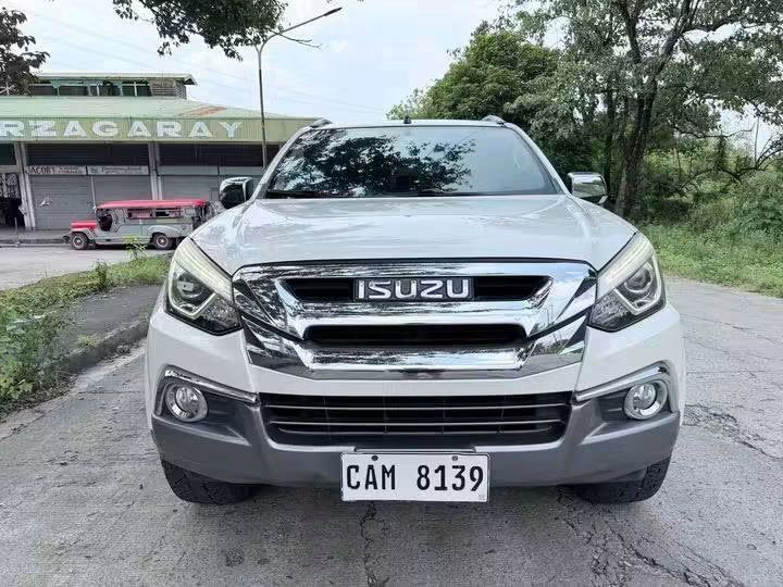 Isuzu Mu-X (Category: Used Cars) located in Maria Aurora. Submitted by missjonahb (Listing ID 1464023309, Image 2). Description: FOR SALE 📌ISUZU MUX BLUE POWER 2019 model acquired Top of the line (Pearl white) Matic Trans 58k mileage only 9 ending plate Fresh in and out Lto verified & registered ✅P825k only neg.
