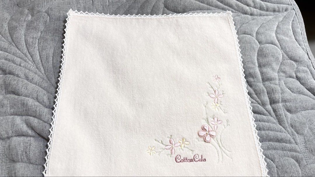 Ivory: Japanese face towel (Category: Bedding & Towels) located in Calamba. Submitted by cur8d (Listing ID 1464036040, Image 2). Description: 50 each .