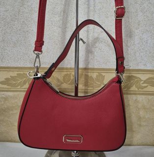 (Category: ) located in . Submitted by dailyhappyfinds (Listing ID 1463926645, Image 1). Description: .