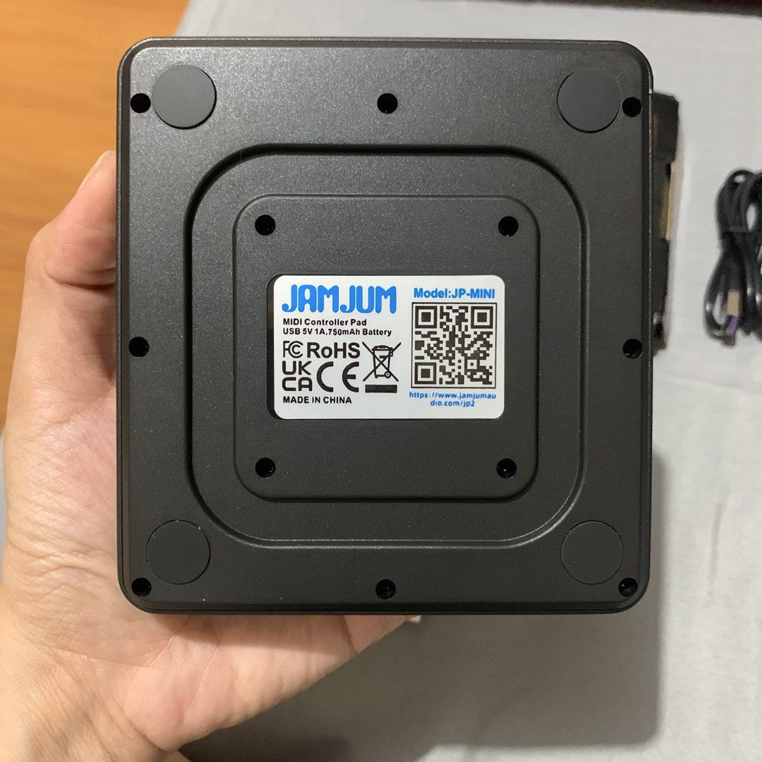 JAMJUM JP-MINI Wireless MIDI Pad Controller (Category: Musical Instruments) located in General Trias. Submitted by thegearstashofc (Listing ID 1464072292, Image 3). Description: .