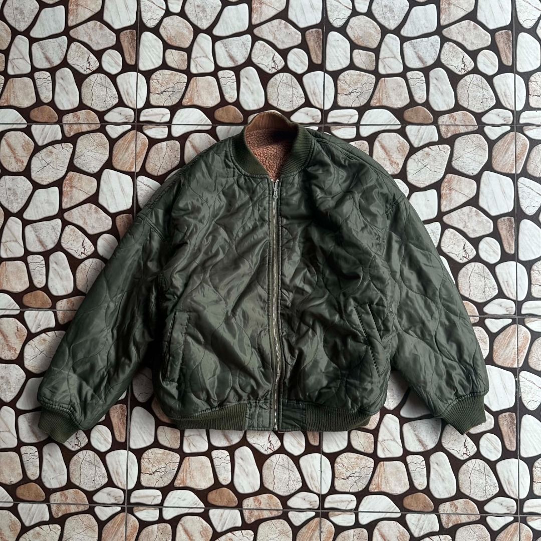 Japanese Surplus Quilted Reversible Sherpa bomber jacket (Category: Coats, Jackets and Outerwear) located in Makati City. Submitted by hdn.rck (Listing ID 1464071104, Image 1). Description: Japanese Surplus Quilted Reversible Sherpa bomber jacket.