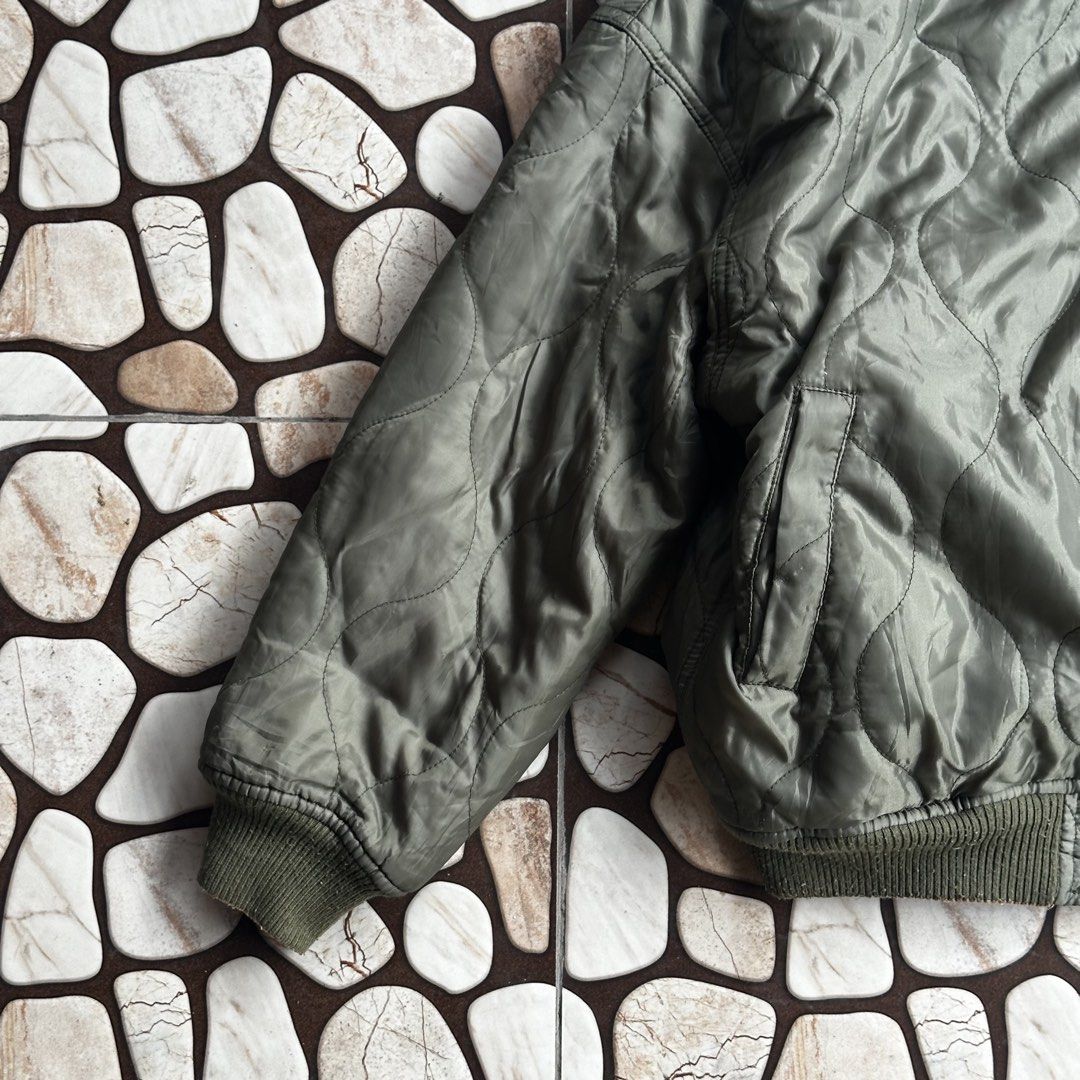 Japanese Surplus Quilted Reversible Sherpa bomber jacket (Category: Coats, Jackets and Outerwear) located in Makati City. Submitted by hdn.rck (Listing ID 1464071104, Image 2). Description: Japanese Surplus Quilted Reversible Sherpa bomber jacket.