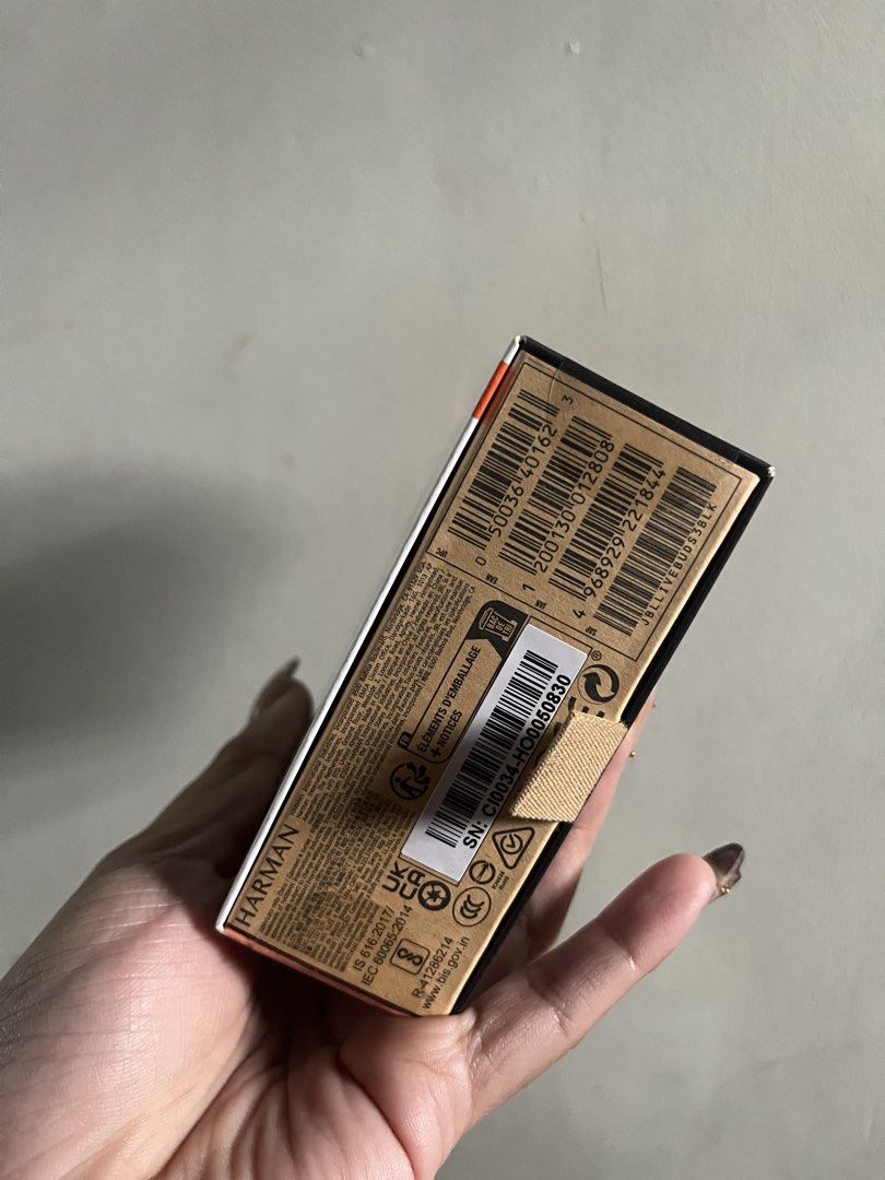 JBL Live Buds 3 (Category: Earphones) located in Manila. Submitted by czuleikaaa (Listing ID 1464015880, Image 3). Description: Brand new napalanunan lang sa raffle sa JBL SEALED pa.