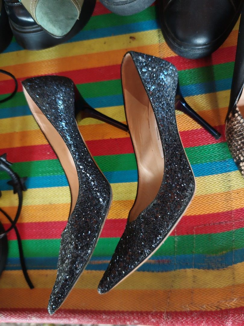Jimmy choo (Category: Sneakers & Footwear) located in Santa Cruz. Submitted by ukayhuntworldwide (Listing ID 1463948263, Image 2). Description: .