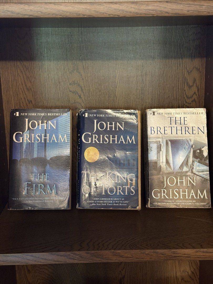 John Grisham Set (MMPB) (Category: Storybooks) located in Rodriguez. Submitted by bmade08 (Listing ID 1464089761, Image 2). Description: 7 John Grisham MMPB for 200 set - Titles include: 2 pcs ‘The Firm', 'The King of Torts', 'The Brethren', 'A Time to Kill', 'The Street Lawyer', 'The Partner' - Books are pre-loved with some wear on covers and spines Rfs: Need funds + decluttering.