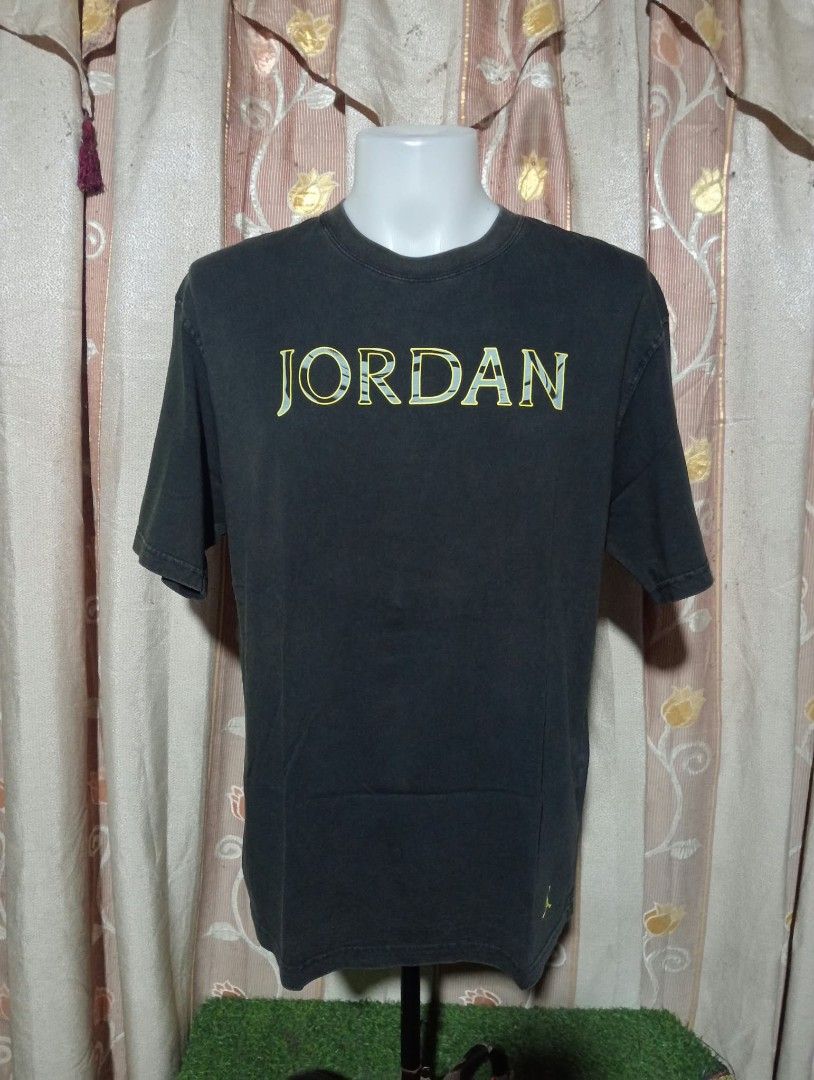 Jordan (Category: Tshirts & Polo Shirts ) located in Banaybanay. Submitted by ram_3 (Listing ID 1463961562, Image 1). Description: JORDAN Excellent condition Color rust / acid washed Spellout laser prints Cut washtag No flaws L-xL Location: BANAYBANAY, DAVAO ORIENTAL.