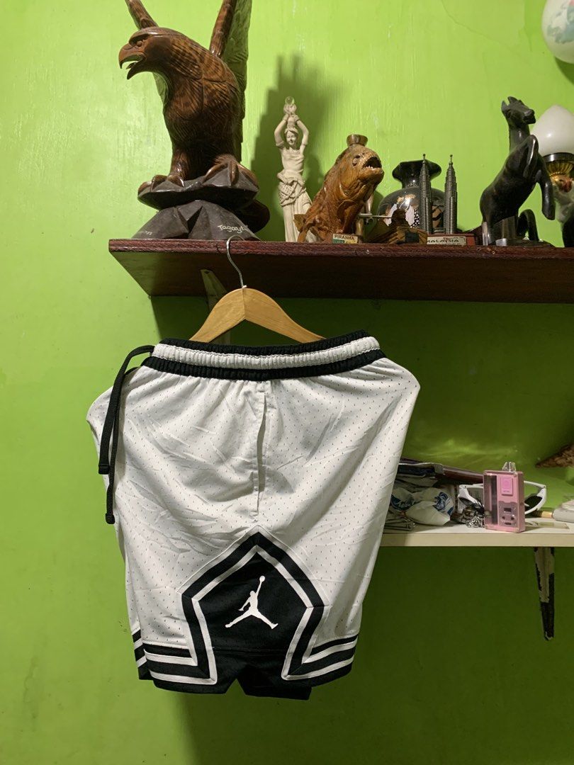 Jordan Diamond Short (Category: Shorts) located in Quezon City. Submitted by alexismayote15 (Listing ID 1464018066, Image 2). Description: .