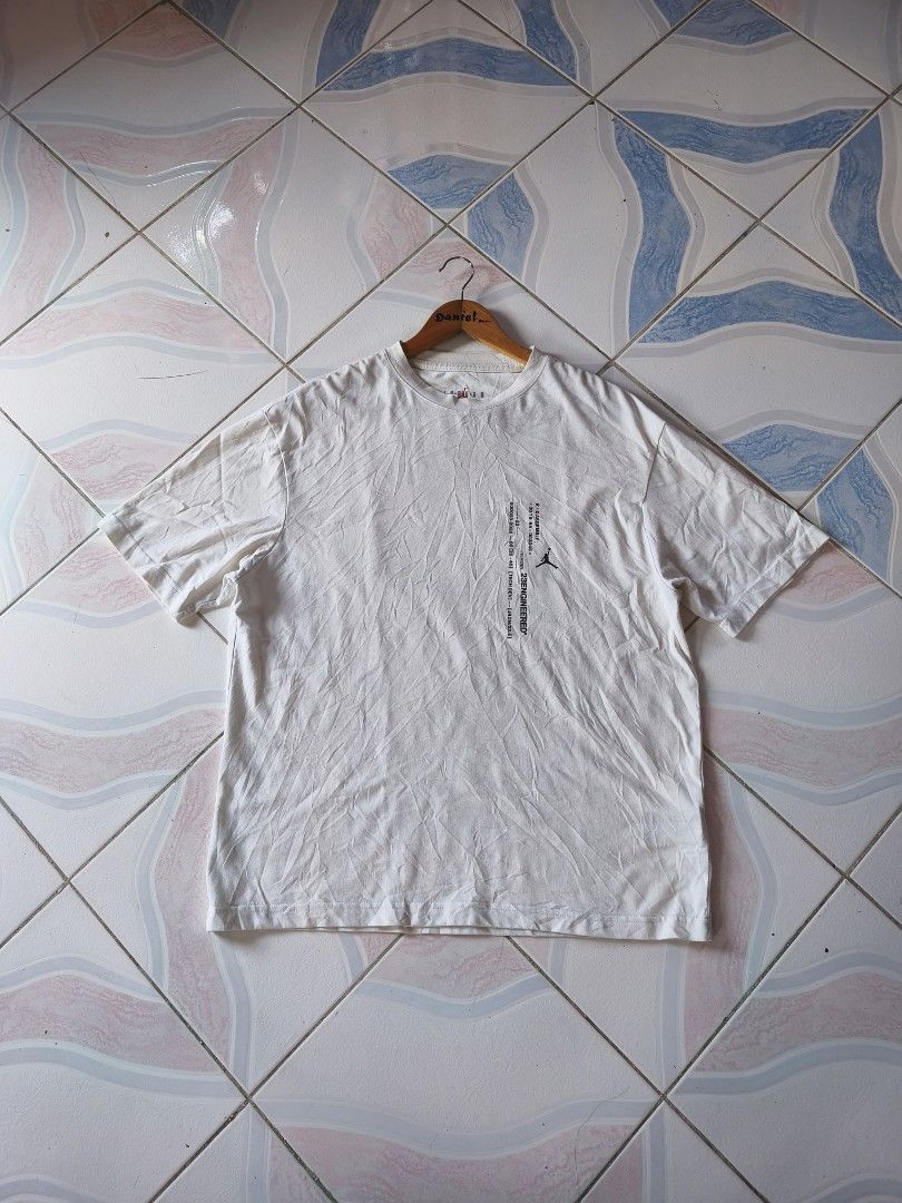 Jordan Shirt (Category: Tshirts & Polo Shirts ) located in Legazpi City. Submitted by cookandthriftzzzzz (Listing ID 1464069852, Image 3). Description: 22/29 dimes excellent no issue .