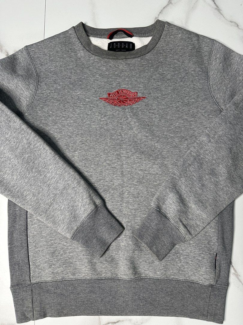 Jordan Wings Essential Crewneck (Category: Coats, Jackets and Outerwear) located in Valenzuela. Submitted by iworoo (Listing ID 1463964938, Image 2). Description: Excellent Condition Width: 20 Length: 24 Shoulder: 24 Measured by inch Accepting Offers 😊.