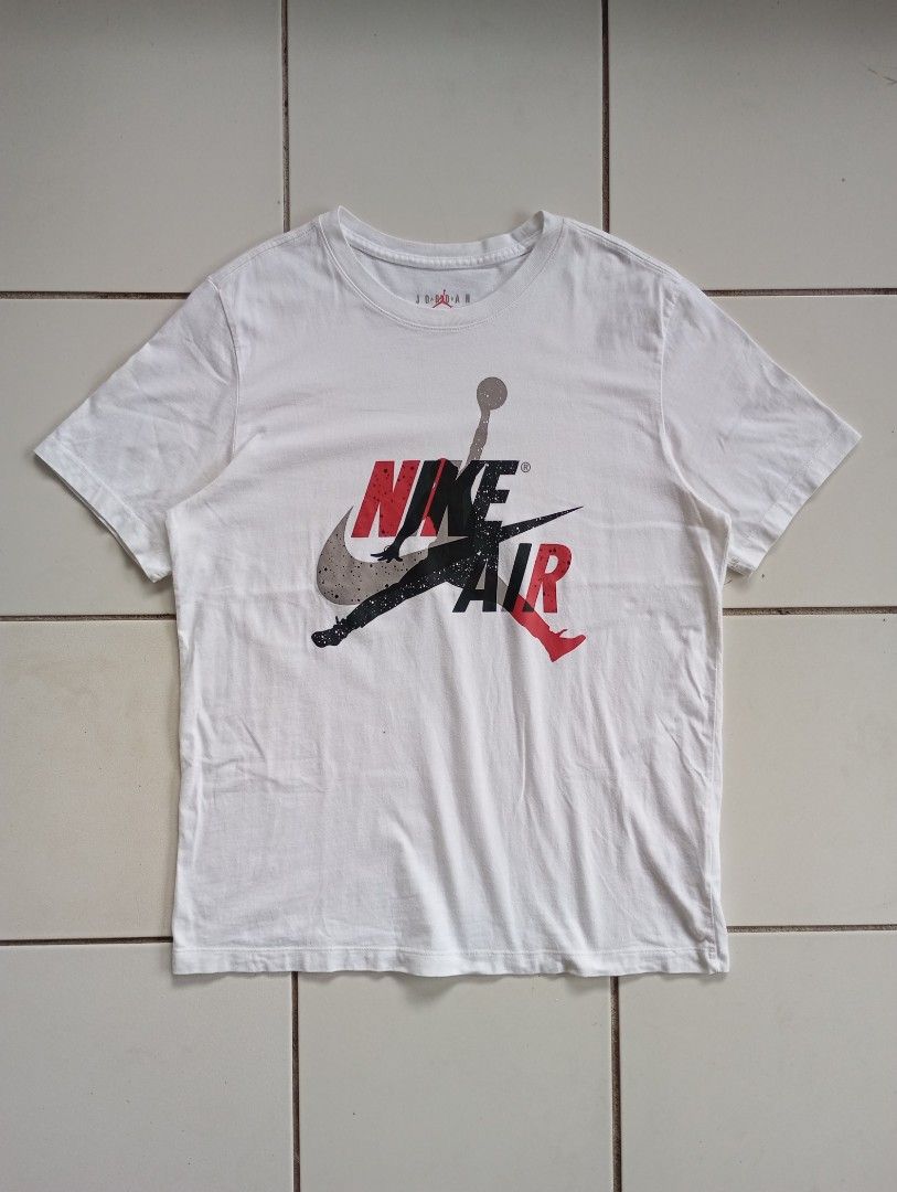 Jordan-Air Jorda Printed Logo Tee (Category: Tshirts & Polo Shirts ) located in Iriga City. Submitted by cxvgarments (Listing ID 1464008848, Image 1). Description: - Crewneck - As new Condition - Best fit: Large - Issue: ❌ - Condition: 10/10.