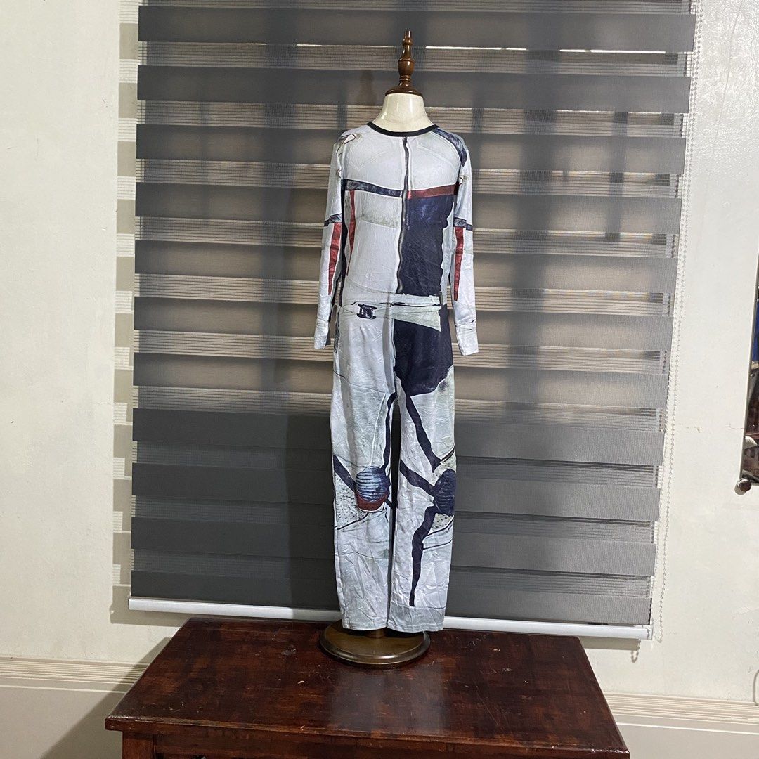 Jumpsuit white (Category: Babies & Kids Fashion) located in Caloocan City. Submitted by discusonlineshop (Listing ID 1463939043, Image 1). Description: 7-8 y/0 .