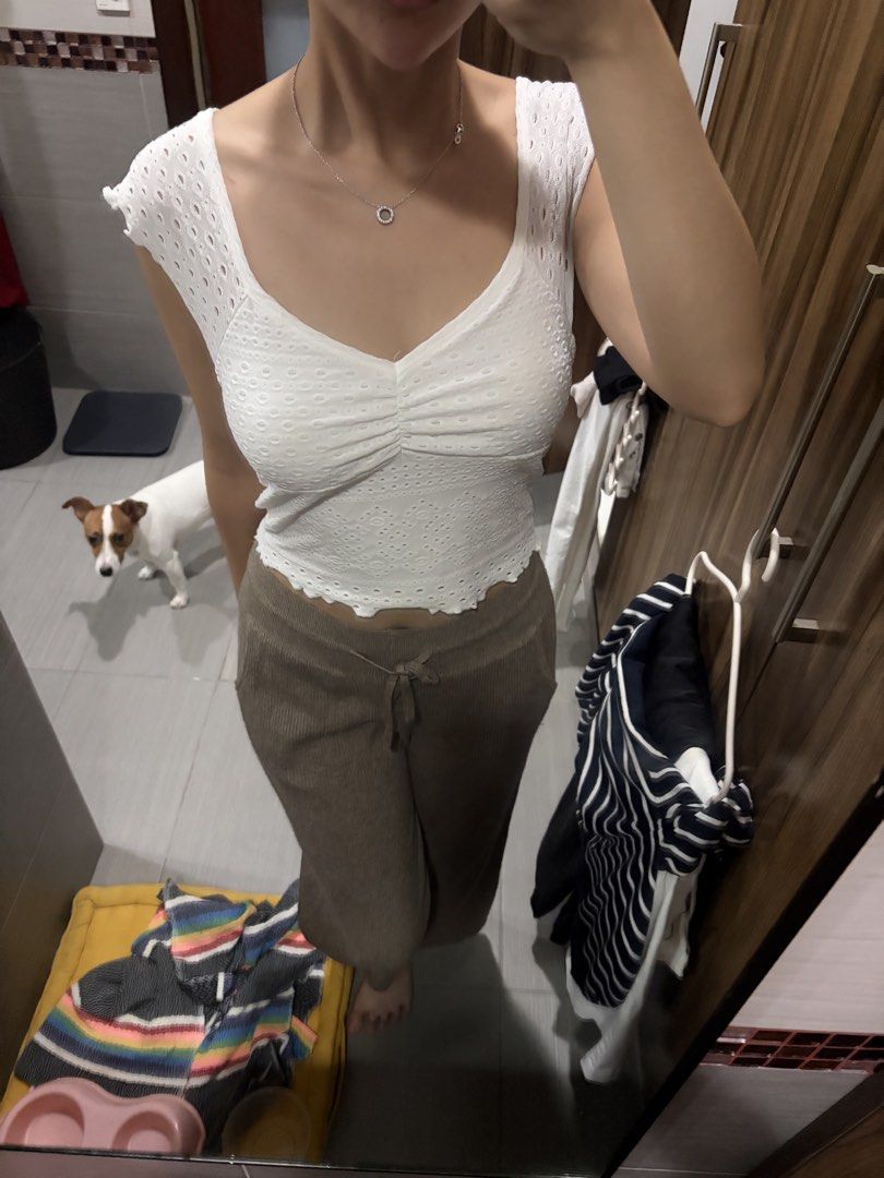 Just G Eyelet Dainty Top (Category: Others Tops) located in Pasig City. Submitted by luxurypreloved12 (Listing ID 1463951036, Image 2). Description: - Brand: Just G - Type: Eyelet Top - Color: White - Size: XS - Condition: Excellent, Crisp condition - Lalamove / LBC fr ortigas - NO LP NO LOWBALLERS OR JOY RESERVERS Tags: just g / brandy melville / isa the label .