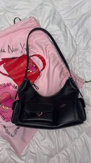 (Category: ) located in . Submitted by nni_closet (Listing ID 1464048777, Image 1). Description: .