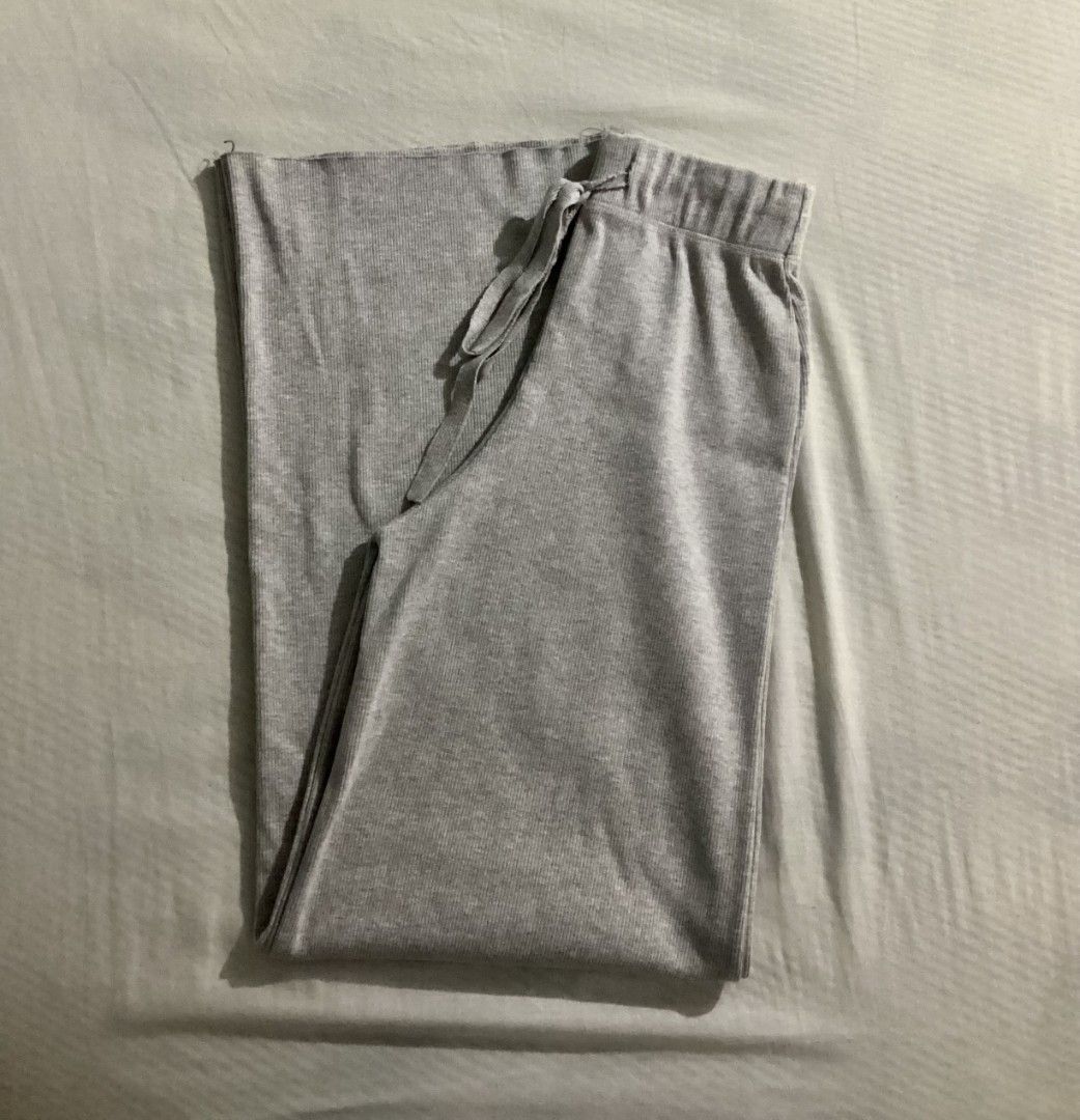 Knitted Wide Leg Pants (Category: Other Bottoms) located in Rodriguez. Submitted by collectivebyj (Listing ID 1464006858, Image 2). Description: 130 each •Size: Small (S) • Stretchable material • Length: 40 inches • Wide-leg fit • Thick and comfortable material • Beige — Still Available • Gray — Still Available.