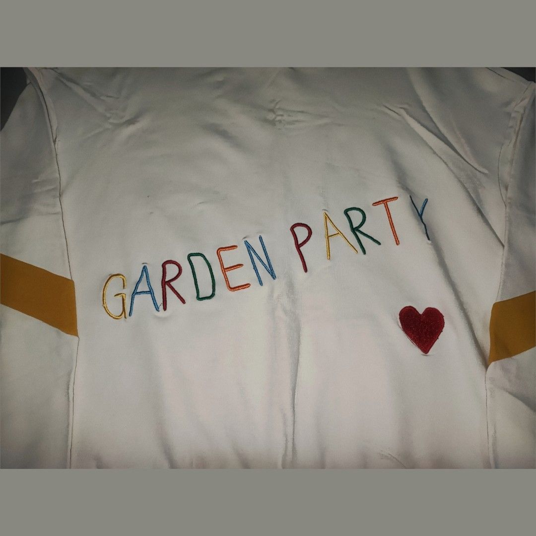 KOCH WHITE CREWNECK SWEATSHIRT (Category: Coats, Jackets and Outerwear) located in Dasmarinas. Submitted by closet_core (Listing ID 1464025876, Image 3). Description: WHITE CREWNECK SWEATSHIRT (KOCH) 📌 Description: KOCH White Crewneck Sweatshirt With Colorful "Garden Party" Embroidery & a Heart Patch Design in front With Mustard Yellow Stripes on the Sleeves Size: Small to Medium 💸 Price: PHP 280 🛑 Flaws: No flaws, just need washing. 📌 Reason