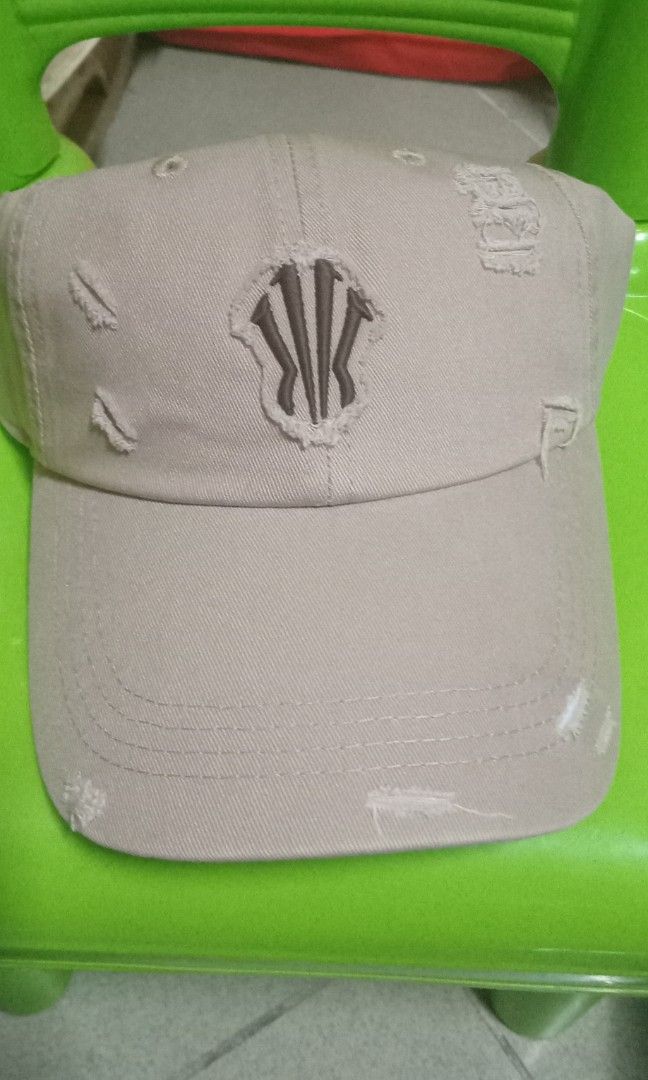 Kyrie Irving Anta Cap (Category: Caps & Hats) located in Manila. Submitted by cloudrainskygrey (Listing ID 1463950084, Image 2). Description: .