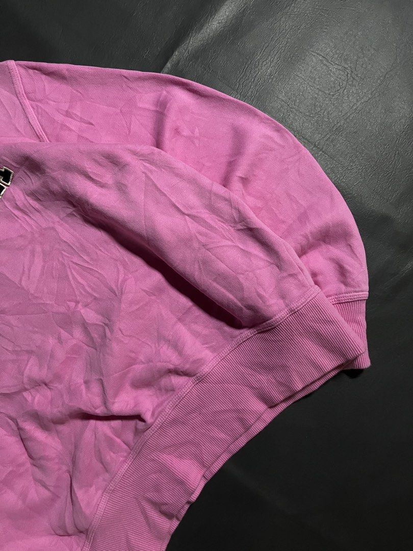 LA pull over (Category: Hoodies) located in Aurora. Submitted by dl.thrift06 (Listing ID 1464054102, Image 3). Description: Dimes: (INCHES) W-24(boxy) L-26 Large best fit Issue:❌.