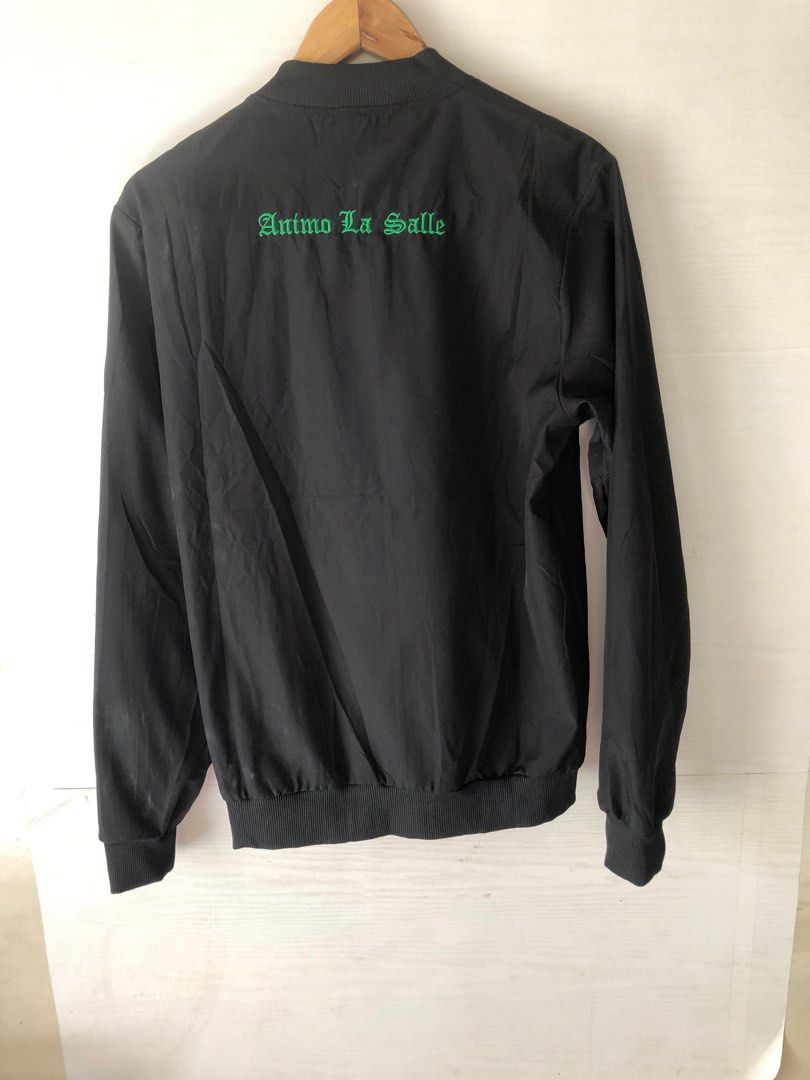 La Salle Black Bomber Jacket XXL (Category: Coats, Jackets and Outerwear) located in Pasig City. Submitted by zentushia49 (Listing ID 1464106465, Image 2). Description: Original school bought 2026 Size on tag is XXL but fits L to Xl Nylon make Actual Measurements: Shoulders17” Length 26” Waistline42” Armpit hole20” Maker Ket’s Sport.
