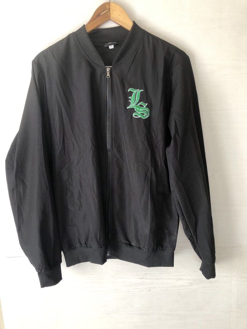 La Salle Black Bomber Jacket XXL (Category: Coats, Jackets and Outerwear) located in Pasig City. Submitted by zentushia49 (Listing ID 1464106465, Image 1). Description: Original school bought 2026 Size on tag is XXL but fits L to Xl Nylon make Actual Measurements: Shoulders17” Length 26” Waistline42” Armpit hole20” Maker Ket’s Sport.