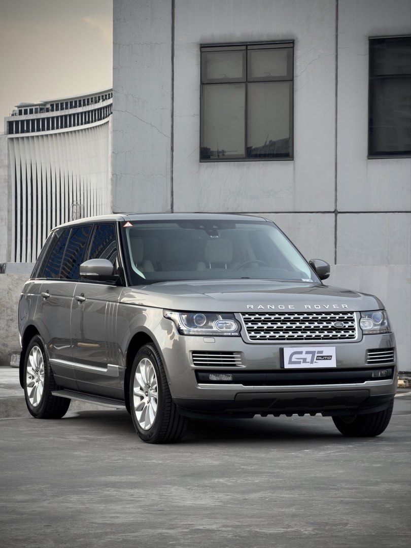Land Rover Range Rover Vogue (A) (Category: Used Cars) located in Pasig City. Submitted by gtautoph (Listing ID 1464021378, Image 1). Description: ⬛️🟥🟨 FOR SALE 🟨🟥⬛️ 2018 Range Rover Vogue 3.0-Liter Supercharged V6 1k Kilometers ONLY 340 HP 8-Speed Automatic Transmission Full-Time 4WD Air Suspension 5-Seater Luxury SUV Leather Interior Power Seats Panoramic Glass Roof Power Tailgate Premium Meridian Sound System Touchscreen Infotainment Syste