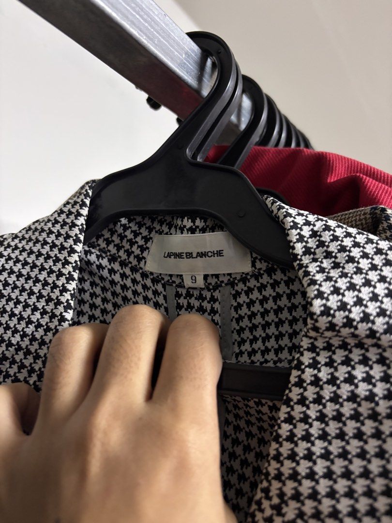 Lapine Blanche (Category: Coats, Jackets and Outerwear) located in Pila. Submitted by isabelasthriftclothes (Listing ID 1464047275, Image 2). Description: .