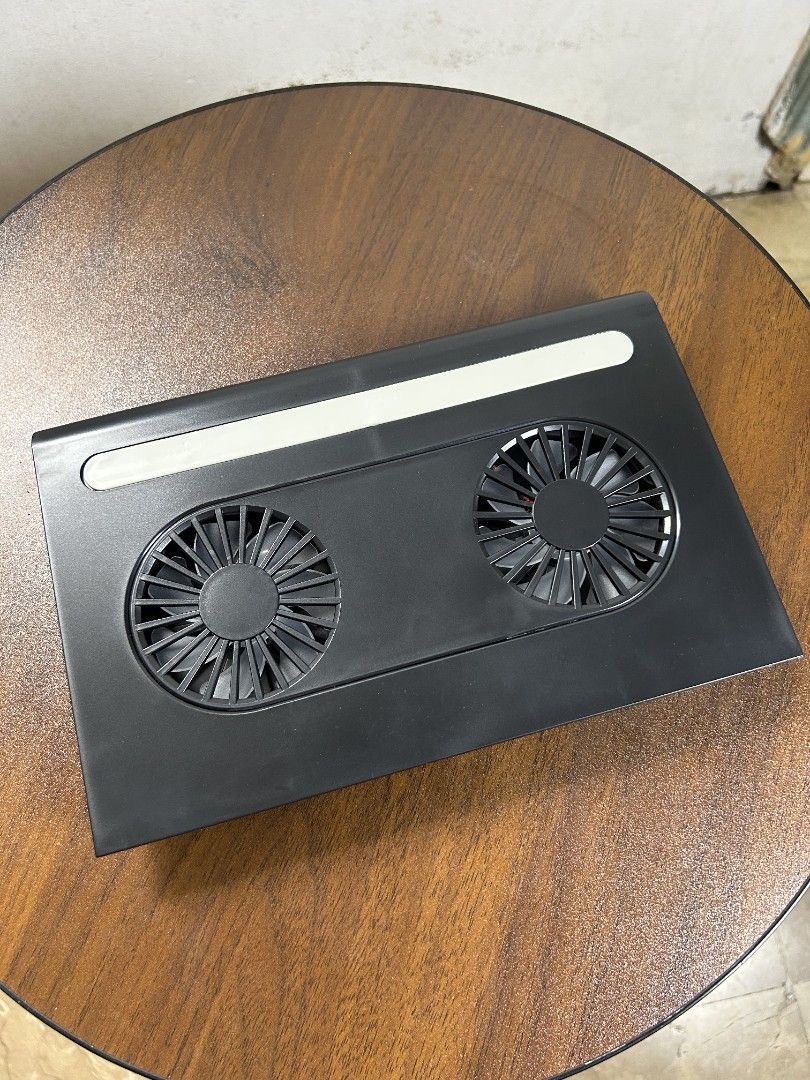 Laptop Cooler (Category: Laptop Bags & Sleeves) located in Quezon City. Submitted by guesswh0 (Listing ID 1463988434, Image 3). Description: Notebook/Laptop Cooler Never been used Ginamit lang sa affiliate marketing.
