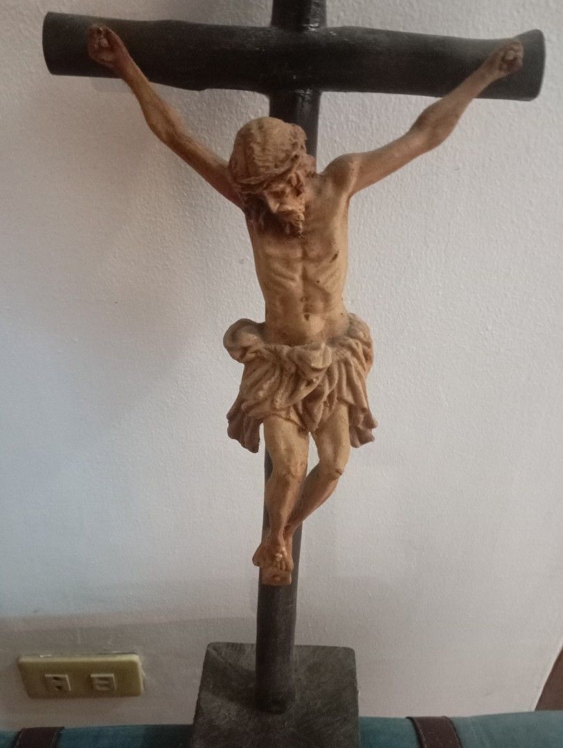 Large crucifix (Category: Religious Items) located in Las Pinas. Submitted by the_recycle_shop (Listing ID 1464137412, Image 2). Description: 1.5 tall Wood cross resin crucifix.