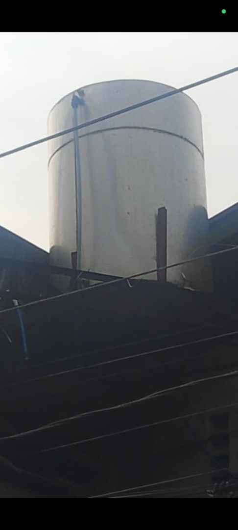 Large Water Tank for Sale (Category: Hose and Watering Devices) located in Pandi. Submitted by jackrabbit17 (Listing ID 1464006874, Image 2). Description: - Large metal water tank - Previously installed outdoors - Still fully functional and ready for use - Ideal for storing water for your property - Buyer responsible for arranging removal and transport -800 liters capacity.