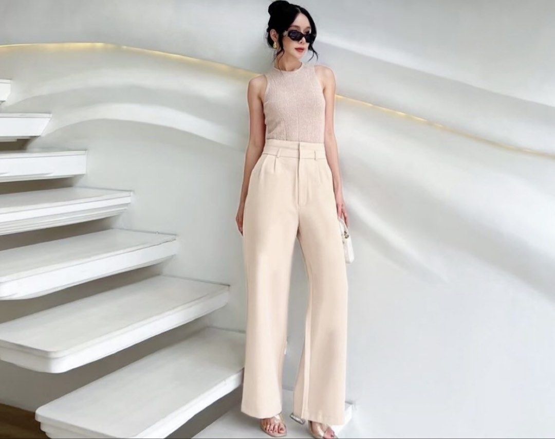 LEALEA STUDIO Wide Leg Pants - Beige (Category: Jeans) located in Manila. Submitted by melodygrac51411 (Listing ID 1464058826, Image 1). Description: Bkk LEALEA STUDIO wide leg pants Color: Beige Size: Medium 📍 Binan.