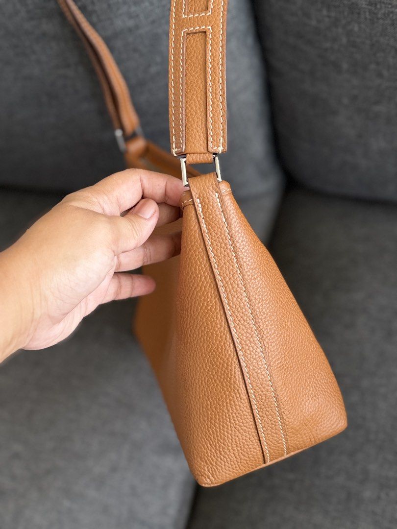 Leather Cognac crossbody bag (Category: Cross-body Bags) located in Quezon City. Submitted by MissusB (Listing ID 1463950116, Image 2). Description: No brand. Very soft leather. Ala hermes .