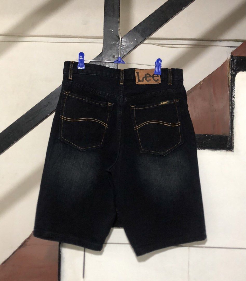 Lee jorts (Category: Announcements) located in Imus. Submitted by gabrielseth_12 (Listing ID 1463971338, Image 2). Description: Lee jorts Size 28-29 waistline Length 21 No issue As new condition 300pesos Imus cavite location .