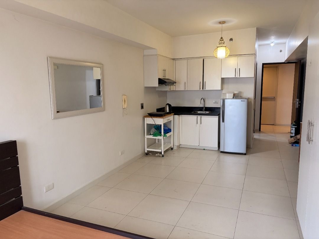 Lerato Tower 1, Studo-type Unit for SALE (Category: Apartments & Condos) located in Makati City. Submitted by lemontreerealestateinc. (Listing ID 1463953404, Image 2). Description: FOR SALE THE LERATO TOWER 1 7232 Malugay Street, Barangay Bel-Air, Makati City, Semi-furnished studio-type condominium unit for sale at The Lerato Tower 1 with a 30 sqm floor area. This Semi-furnished condo in Malugay Street offers a comfortable and convenient lifestyl