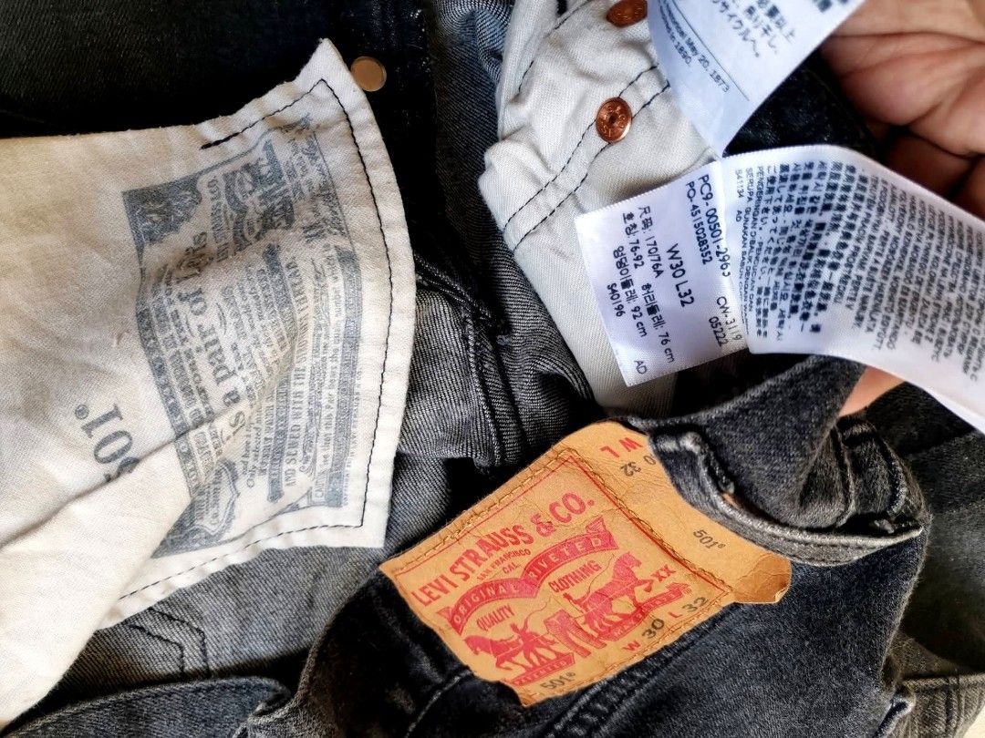 LEVI'S 501 🇻🇳 VIETNAMBUTTONFLY SIZE 30 EXTENDED PATCH (Category: Jeans) located in Pagsanjan. Submitted by japan.streetwear.to.ph (Listing ID 1464025247, Image 3). Description: Levis 501 Buttonfly Size 30 (Made In Vietnam) No Issue / Stretchy / Straight Fit Color: Gray Charcoal Made In Vietnam 🇻🇳 Excellent As New Condition Actual Size: Length40" x Waist30" Stretch: 32" Leg Opening: 7" 3000php plus shipping fee..