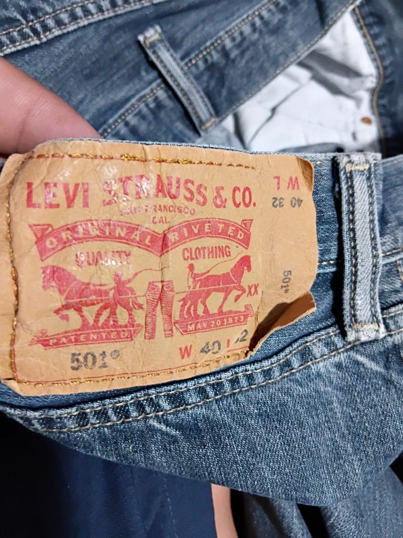 Levis 501 size W 40 L 42 (Category: Jeans) located in General Mariano Alvarez. Submitted by adonid (Listing ID 1463977515, Image 3). Description: Levis 501 size W 40 L 42 Good condition original levis 501 normal sign of use .