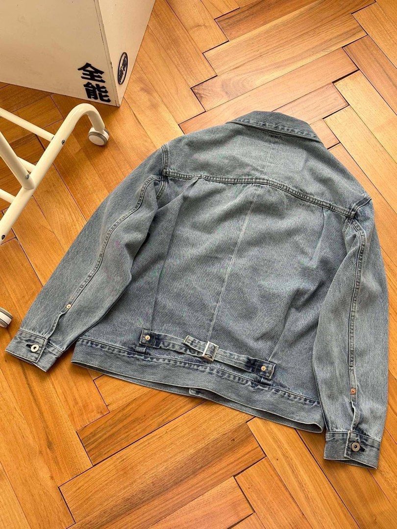 全新Levi's 牛仔褸 LEVIS × BEAMS SUPER WIDE TRUCKER聯名 牛仔夾克LEVIS jacket × BEAMS jacket LEVIS 外套× BEAMS 外套 LEVIS 牛仔外套× BEAMS 牛仔外套 （分類：牛仔褲）位於 Hong Kong。 由 Lammama 提交（商品編號 1464086211，圖片 6）。簡介： M~xxl 深牛仔藍 淺牛仔藍 🌘聯名款牛仔水洗面料 尺碼錶：175 120穿m合適 M: 胸圍125肩寬55 衣長63 L: 胸圍129肩寬57 衣長65 xl: 胸圍133 肩寬59衣長67 Xxl: 胸圍137 肩寬61衣長69 訂貨需要1-2星期 可以Payme AlipayHK FPS 銀行轉賬 衣服2件95折 3件9折 。
