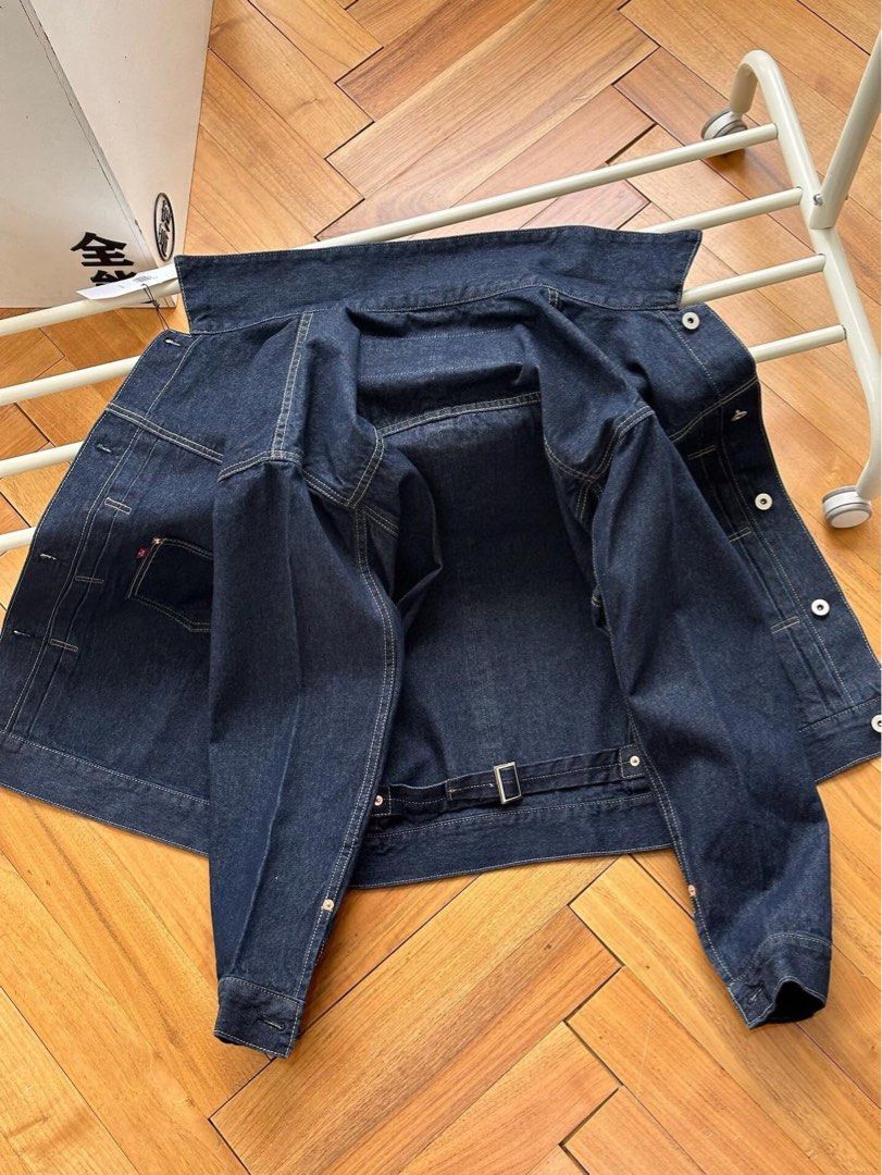 全新Levi's 牛仔褸 LEVIS × BEAMS SUPER WIDE TRUCKER聯名 牛仔夾克LEVIS jacket × BEAMS jacket LEVIS 外套× BEAMS 外套 LEVIS 牛仔外套× BEAMS 牛仔外套 （分類：牛仔褲）位於 Hong Kong。 由 Lammama 提交（商品編號 1464086211，圖片 7）。簡介： M~xxl 深牛仔藍 淺牛仔藍 🌘聯名款牛仔水洗面料 尺碼錶：175 120穿m合適 M: 胸圍125肩寬55 衣長63 L: 胸圍129肩寬57 衣長65 xl: 胸圍133 肩寬59衣長67 Xxl: 胸圍137 肩寬61衣長69 訂貨需要1-2星期 可以Payme AlipayHK FPS 銀行轉賬 衣服2件95折 3件9折 。