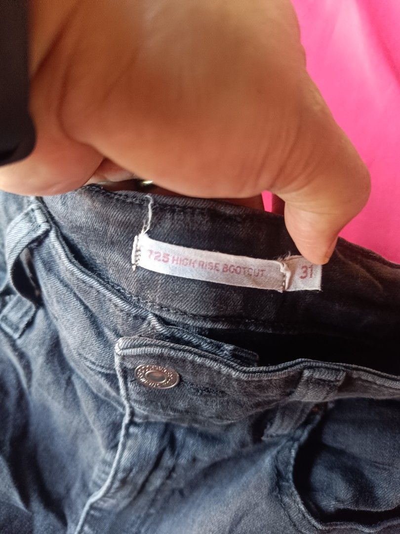 Levis Bootcut (Category: Jeans) located in Bulacan. Submitted by moybilog (Listing ID 1463996105, Image 3). Description: .