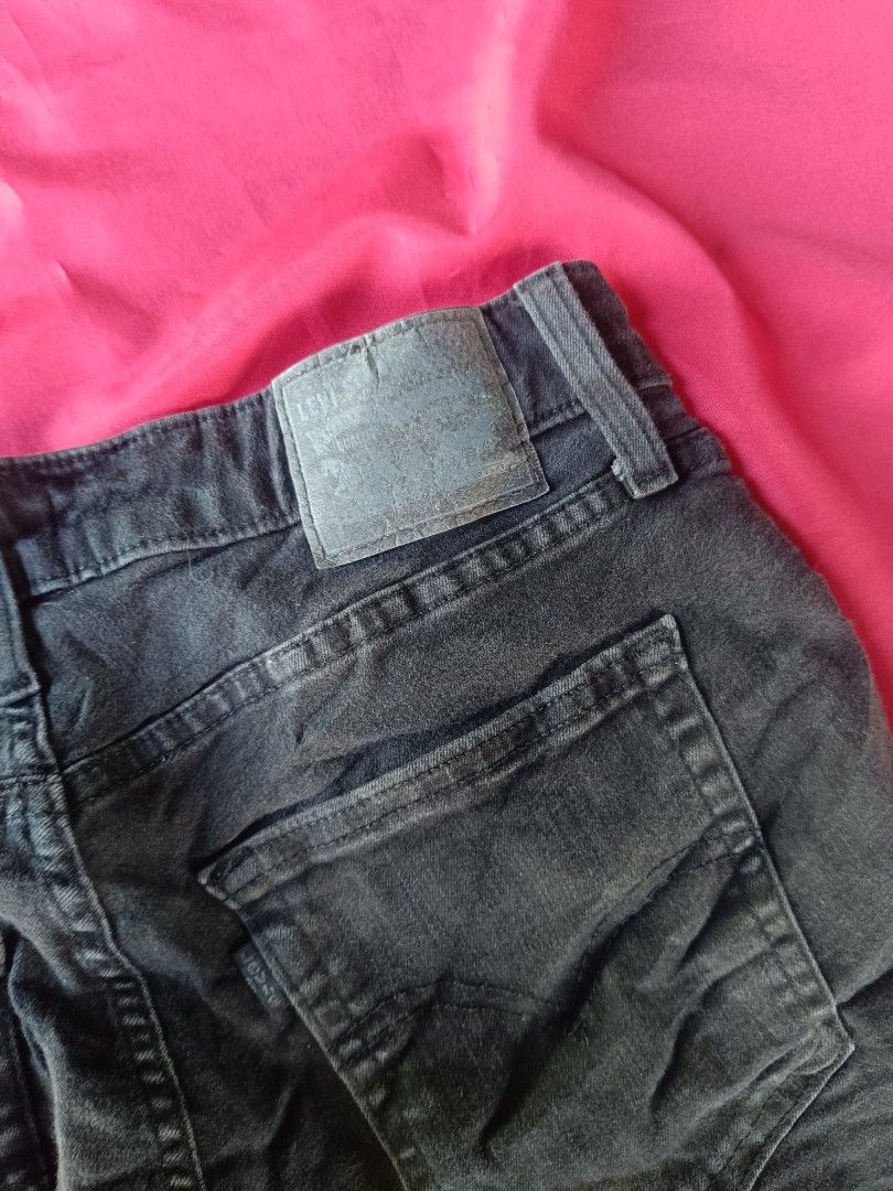 Levis Bootcut (Category: Jeans) located in Bulacan. Submitted by moybilog (Listing ID 1463996105, Image 2). Description: .
