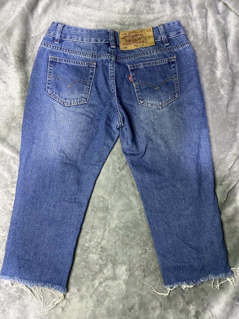 Levis ripped jeans (Category: Jeans) located in Manila. Submitted by pc.thrift (Listing ID 1463959419, Image 2). Description: 27-28 Like new condition .