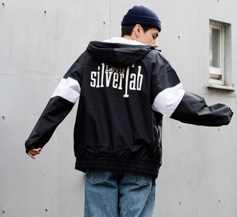 LEVI'S SILVER TAB BAGGY JACKET (Category: Coats, Jackets and Outerwear) located in Manila. Submitted by worthbuyx (Listing ID 1463973327, Image 2). Description: LARGE NO LP LAST PRICE POSTED.