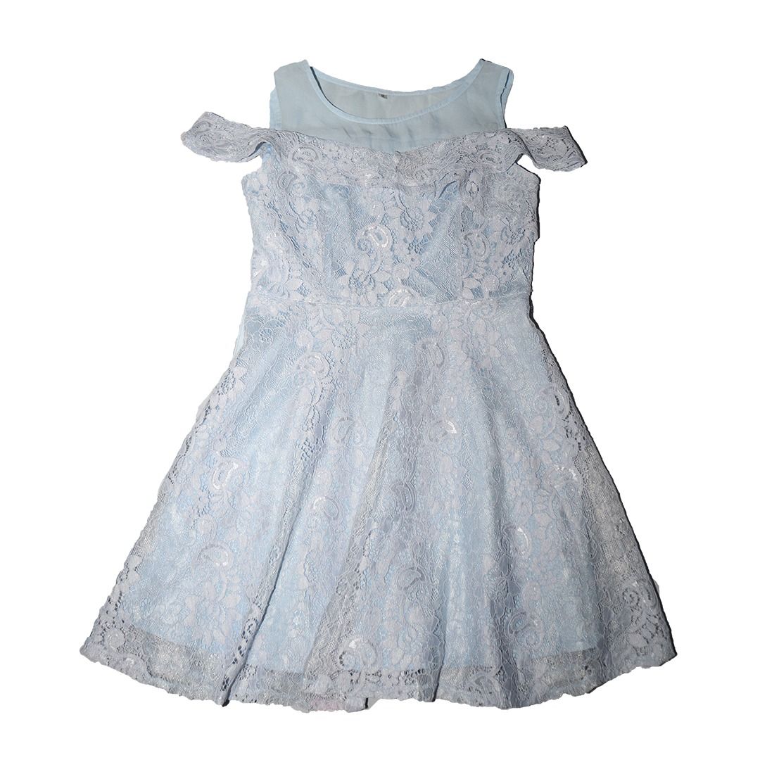 Light Blue Cold Shoulder Lace Dress (Category: Dresses) located in Tanauan. Submitted by arlene_panganiban (Listing ID 1463988256, Image 1). Description: - Light blue dress - Lace overlay - Cold shoulder design - Sheer neckline - Flared skirt - Ideal for parties and events.