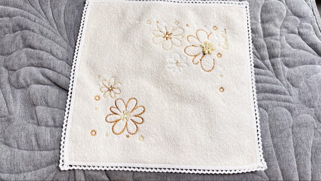 Light Yellow: Japanese Face Towel (Category: Bedding & Towels) located in Calamba. Submitted by cur8d (Listing ID 1464034147, Image 2). Description: 50 each.
