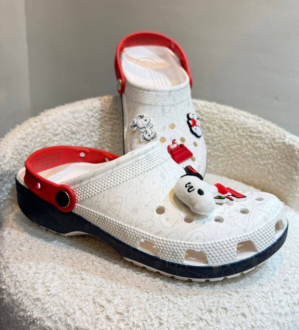 Limited Ed Peanuts Clog (Category: Shoe inserts) located in Rizal. Submitted by hiraya16 (Listing ID 1464114644, Image 2). Description: Available Onhand ready to ship Sizes available? DM ✉️ J&T - Lalamove - LBC.
