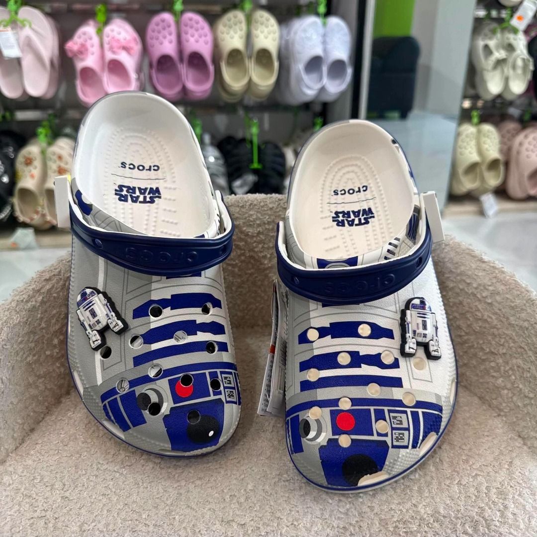 Limited Ed Starwars (Category: Shoe inserts & accessories) located in Rizal. Submitted by hiraya16 (Listing ID 1464068026, Image 1). Description: M5/W7 M7/W9 M8 M9 M11 Available Onhand ready to ship DM ✉️ J&T - Lalamove - LBC.