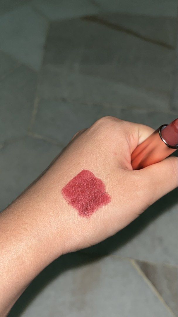 lipstick c code (code relaxed nn2) (Category: Makeup) located in Pekan. Submitted by naawuzgud (Listing ID 1464073929, Image 3). Description: i only used it for swatches, and try on a few times. not suitable for my face 😔 price inc postage.