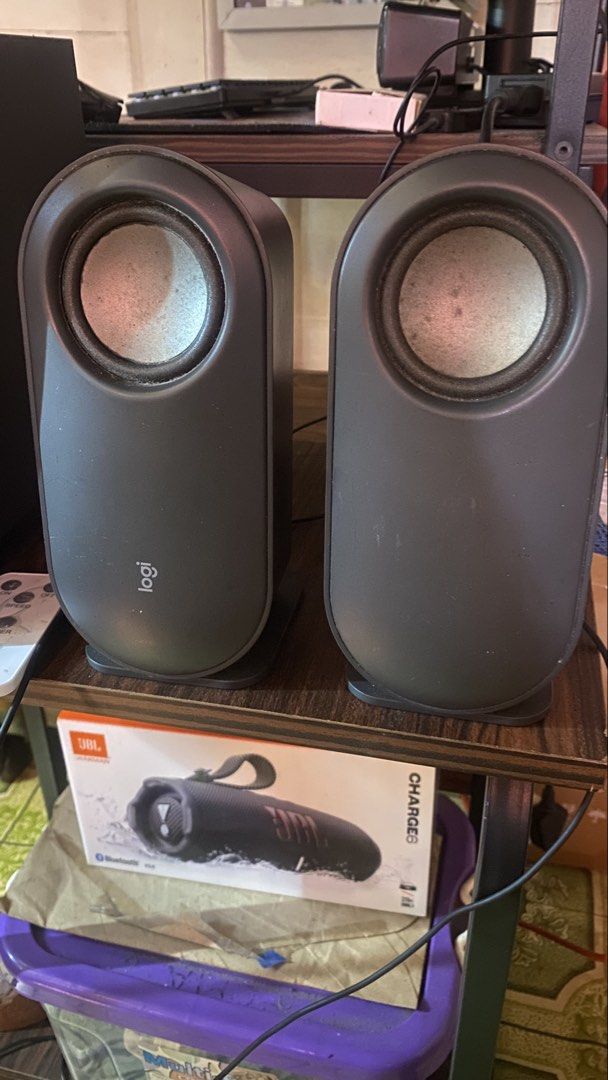 Logitech Z407 Stereo Speakers with Subwoofer (Category: Soundbars, Speakers & Amplifiers) located in Las Pinas. Submitted by francis_motos (Listing ID 1463944464, Image 2). Description: As is unit lang no box Kayo na mag bypass kasi wala na yung control pod nginatngat ng aso Bilhan niyo nalang..