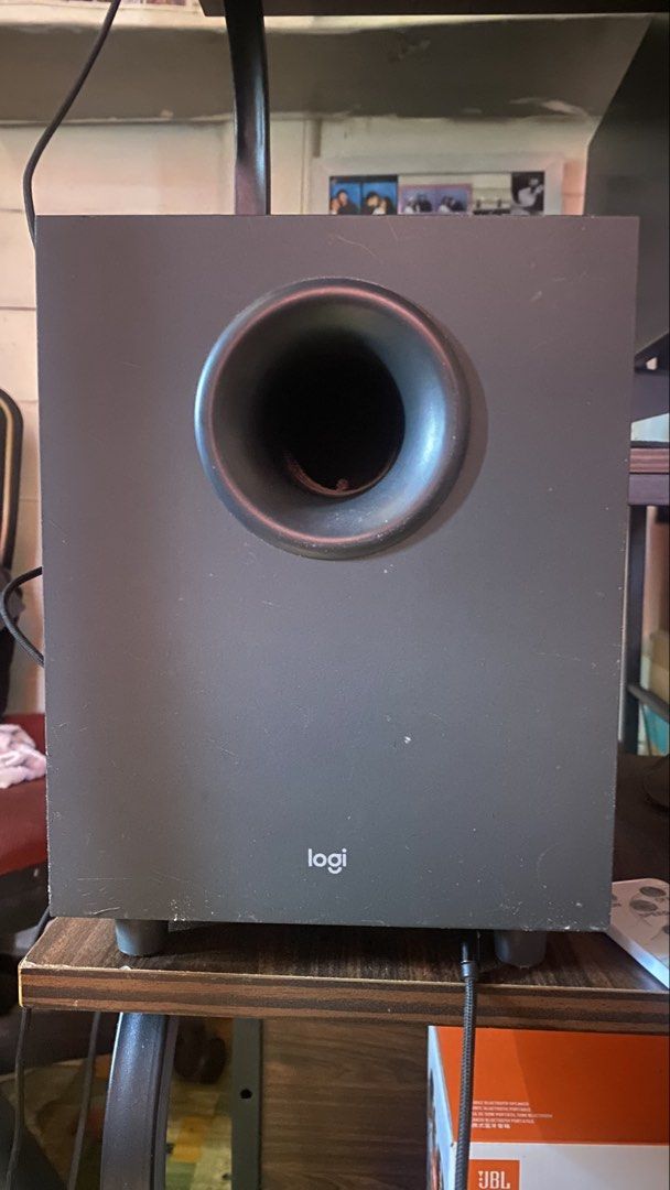 Logitech Z407 Stereo Speakers with Subwoofer (Category: Soundbars, Speakers & Amplifiers) located in Las Pinas. Submitted by francis_motos (Listing ID 1463944464, Image 1). Description: As is unit lang no box Kayo na mag bypass kasi wala na yung control pod nginatngat ng aso Bilhan niyo nalang..