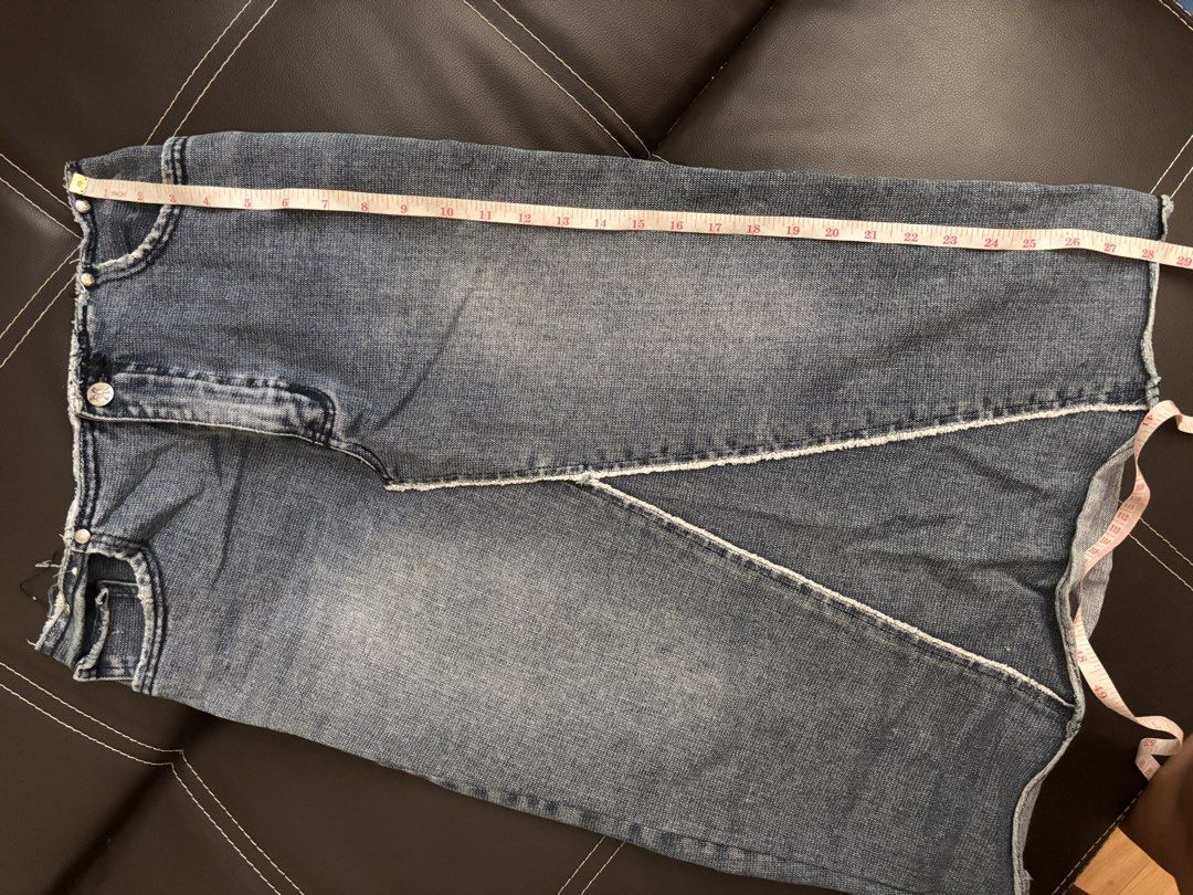 Long denim skirt (Category: Skirts) located in Quezon City. Submitted by chellecdngn (Listing ID 1463965355, Image 2). Description: All measurements shown on photos, no WW Price negotiable but no low balling pls! Thanks :) .