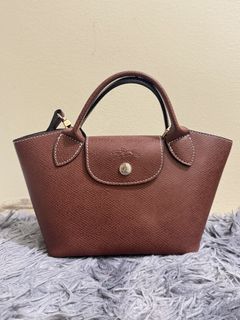 (Category: ) located in . Submitted by bagsbyann (Listing ID 1463944392, Image 1). Description: .