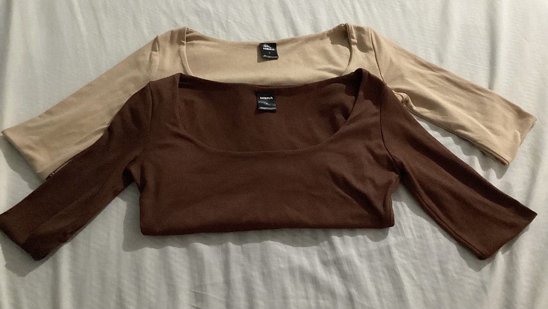 Long-sleeved Slim Fit Square Neck Top (Category: Longsleeves) located in Rodriguez. Submitted by collectivebyj (Listing ID 1464006106, Image 1). Description: •99 each • Size: Small (S) • Long sleeves with square neckline • Never been used • Good as new Dark Brown: Still Available Beige: Still Available.